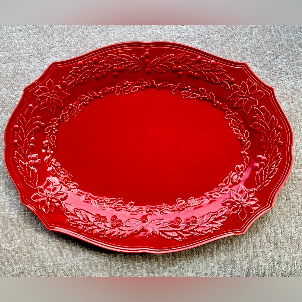 BORDALLO PINHEIRO Large Platter, Christmas Red Poinsettia Holly Berry Pattern